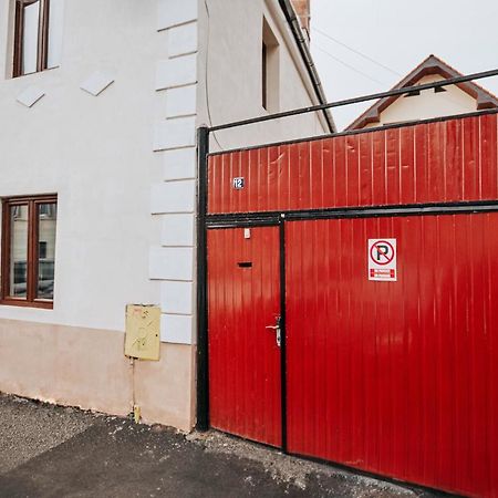 Authentic Old Town Retreat Apartment Sibiu Bagian luar foto