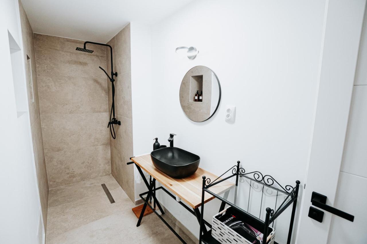 Authentic Old Town Retreat Apartment Sibiu Bagian luar foto